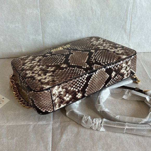 ✅SALE❤️‍🔥🆕Michael Kors Purse🎁 - Picture 4 of 6